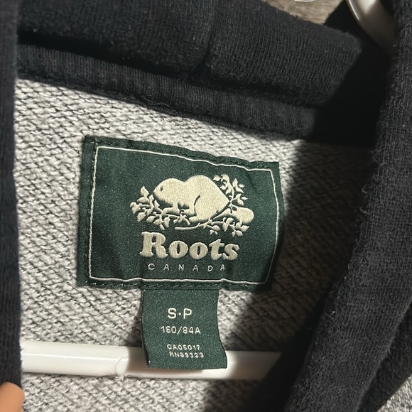 ROOTS salt & pepper kangaroo pocket hoodie - Picture 8 of 11